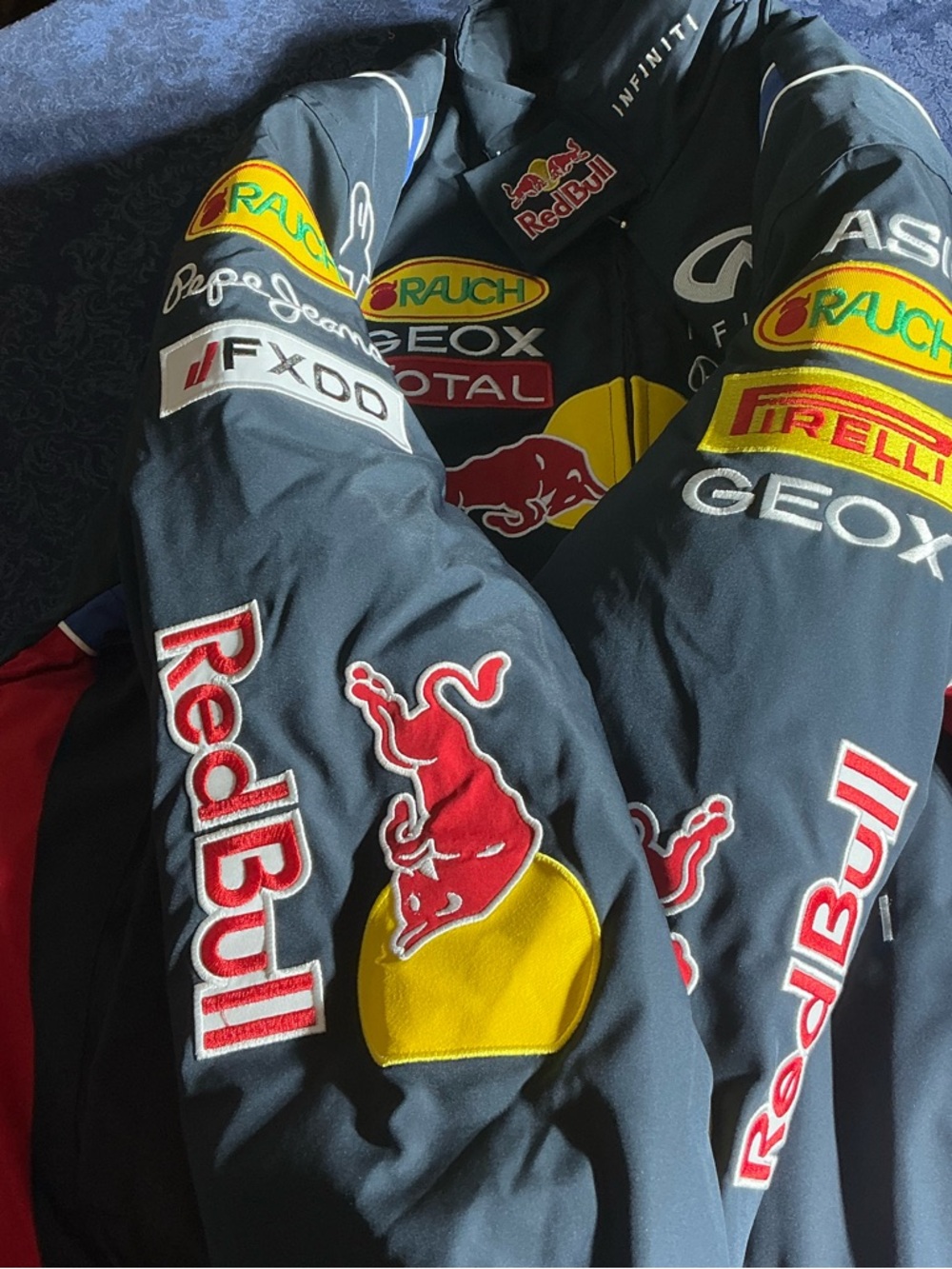 Red Bull Infiniti Racing Team Jacket - Navy with Red & Blue Accents - Picture 5 of 9